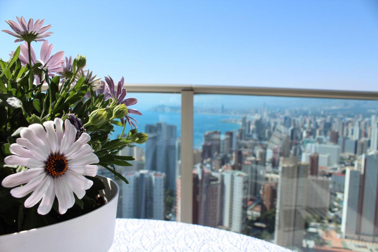 Skyline 20 Apartamento De Lujo Con Terraza Privada Y Vistas Al Mar بينايدورم المظهر الخارجي الصورة